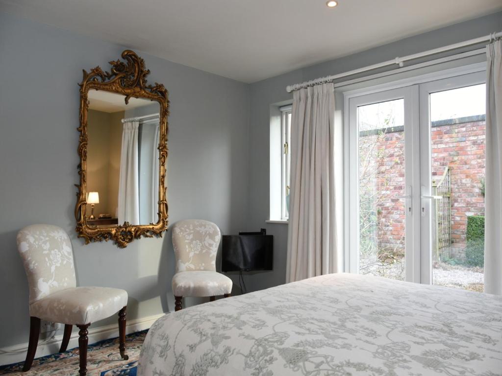 Manor Farm Egerton - King Room
