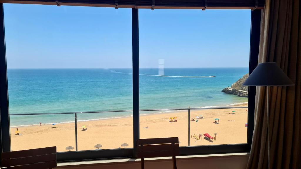 Albufeira Beach Cliffs House - Three-Bedroom House