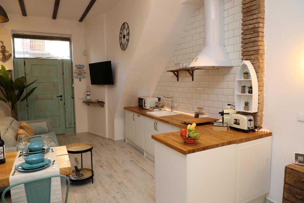 VINTAGE loft apartment Beach, private TERRACE Wifi, Valencia ...