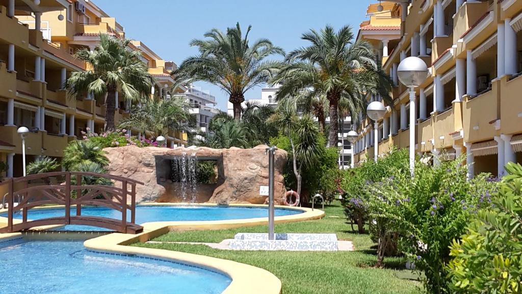Bazén v ubytování Precioso apart sur y norte cerca playa y centro - Cascadas de la Marina nebo v jeho okolí