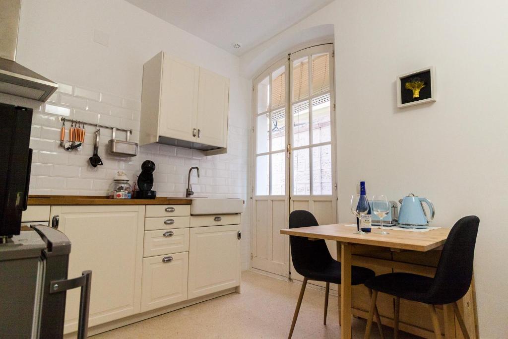 Kuchyňa alebo kuchynka v ubytovaní Apartamento - Casa Habanera