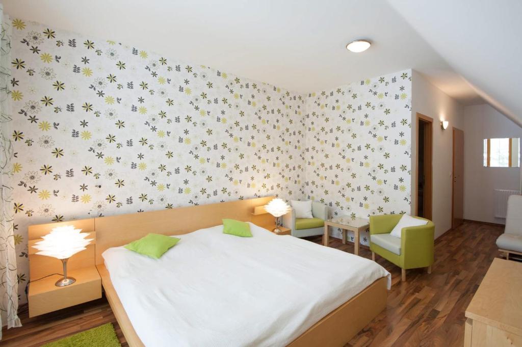 Hotel Garni Pod Skalkou - 11