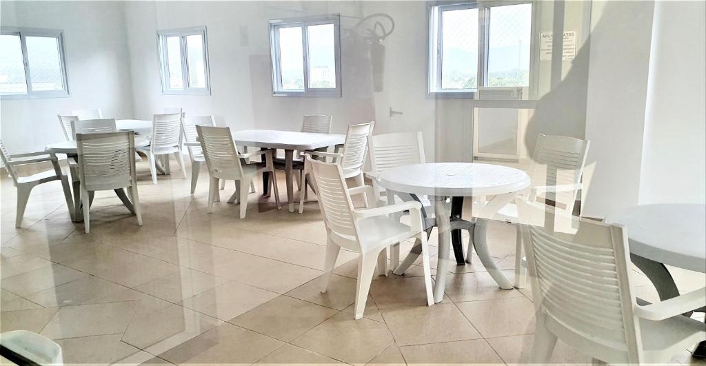  Apartamento novíssimo e bem localizado - Itaguá - UBATUBA-SP