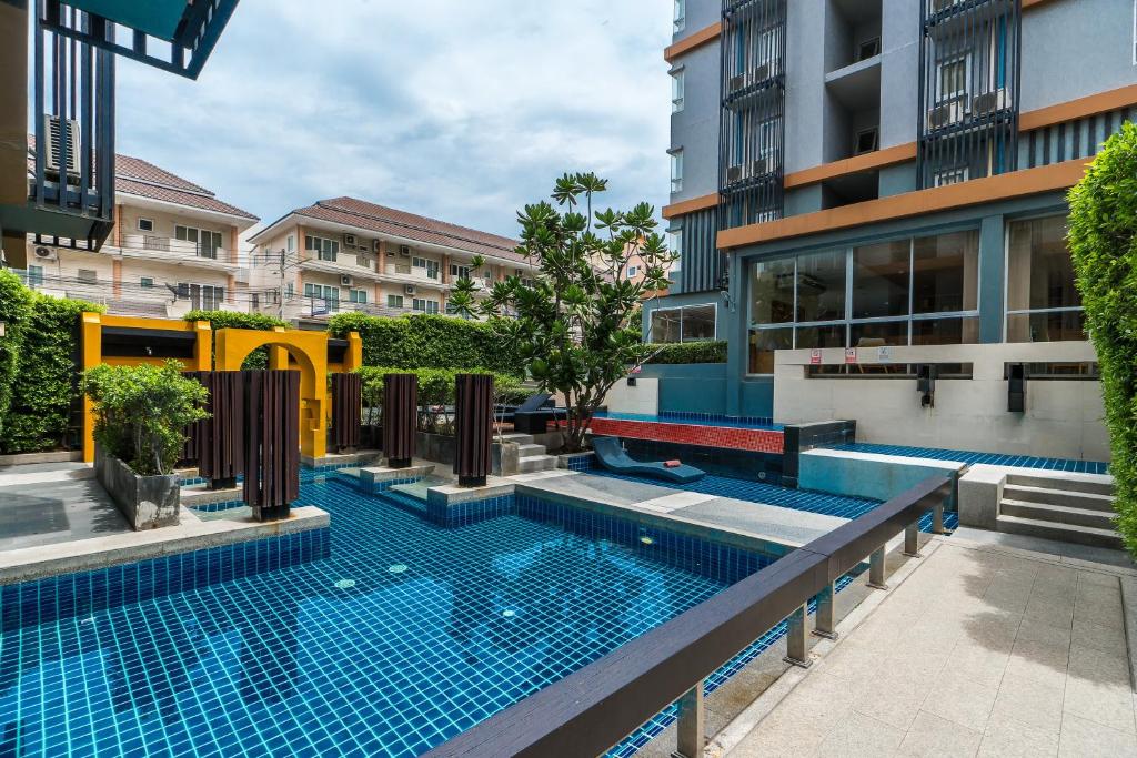 Gallery image of The Grass Serviced Suites in Pattaya Central
