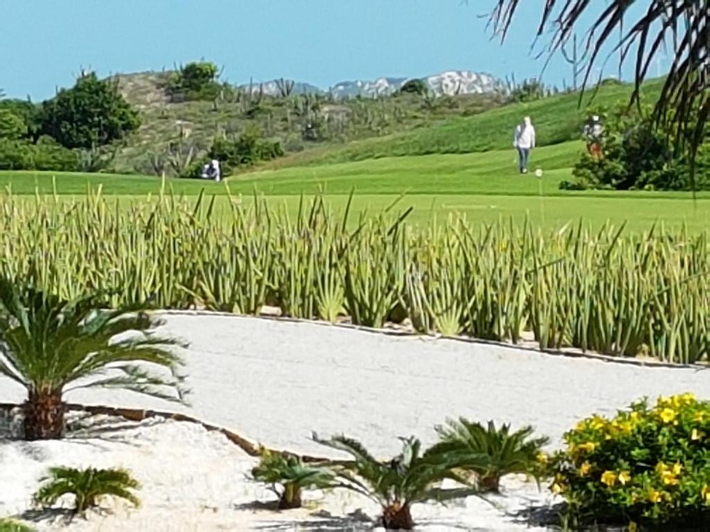  Apartamento pé na areia no Riviera Aquiraz Ceará
