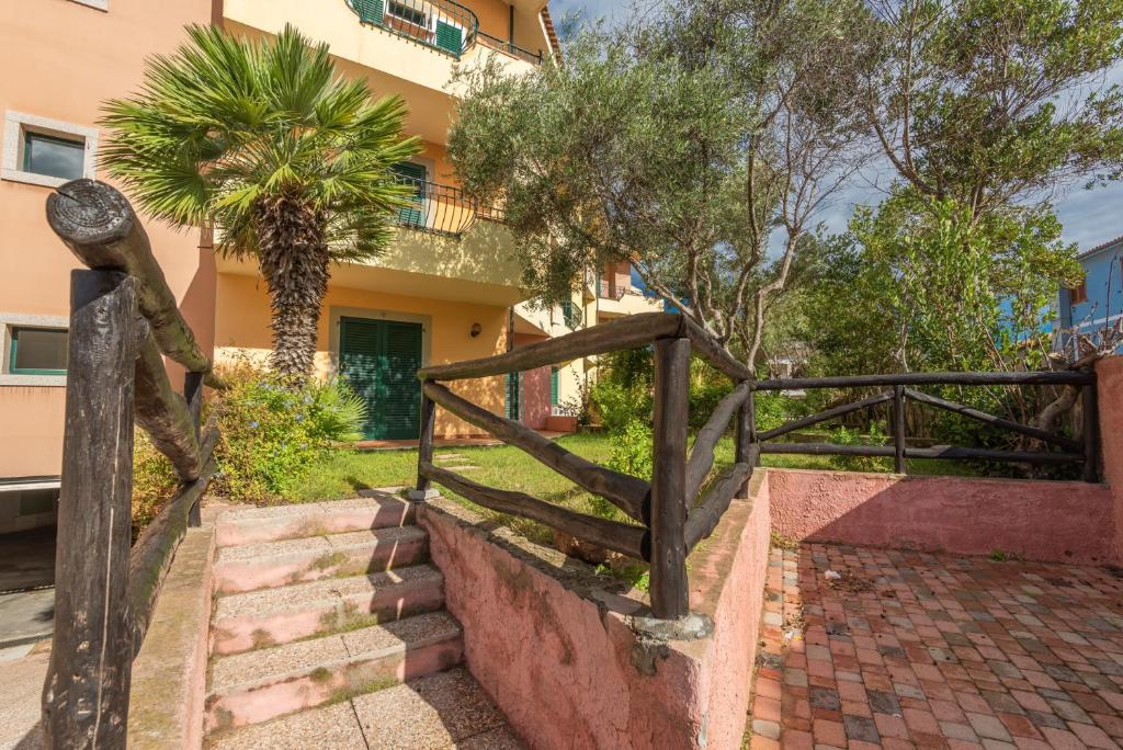 Jardín al aire libre en Residence I Mirti Bianchi