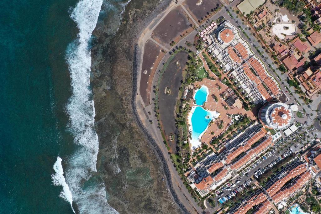 Tower Suites by Upper Luxury Housing - Parque Santiago, Playa ...
