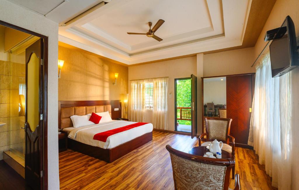 Cyrus Resort - Deluxe Double Room