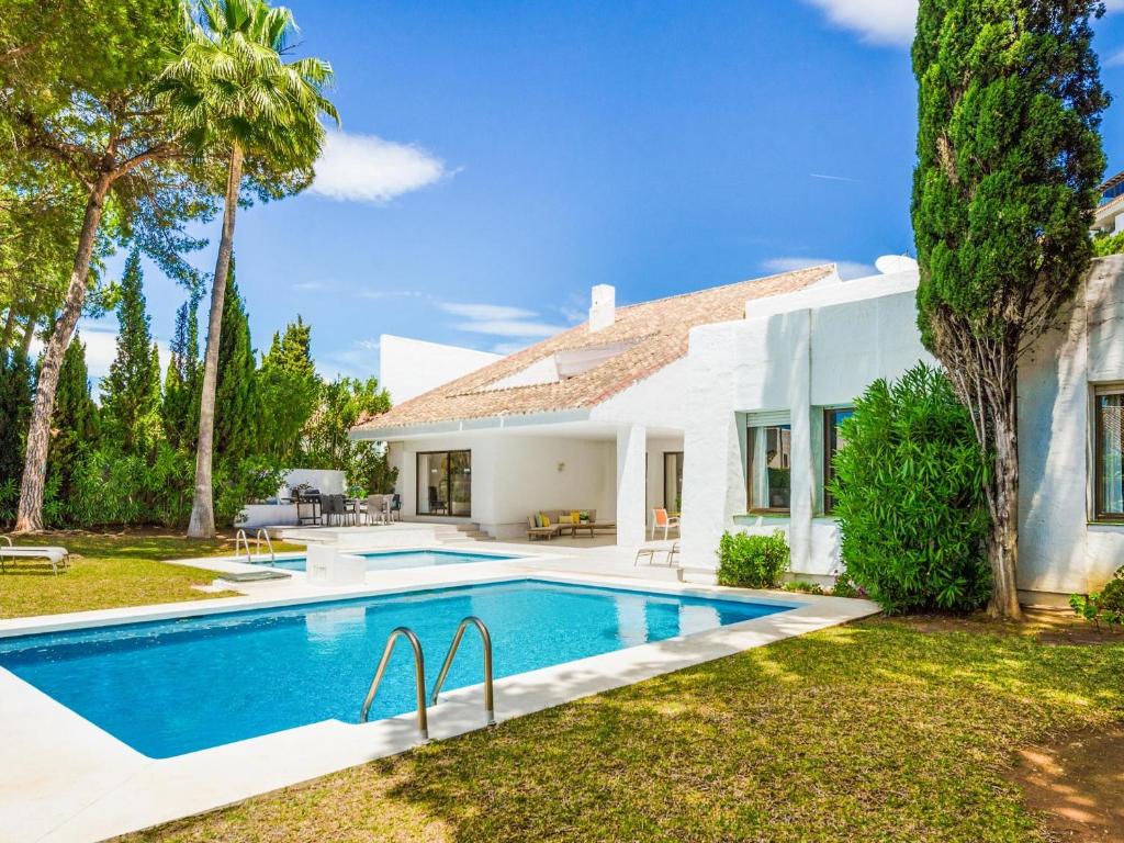 Luxury villa 7 purto banus, Marbella – Bijgewerkte prijzen 2022
