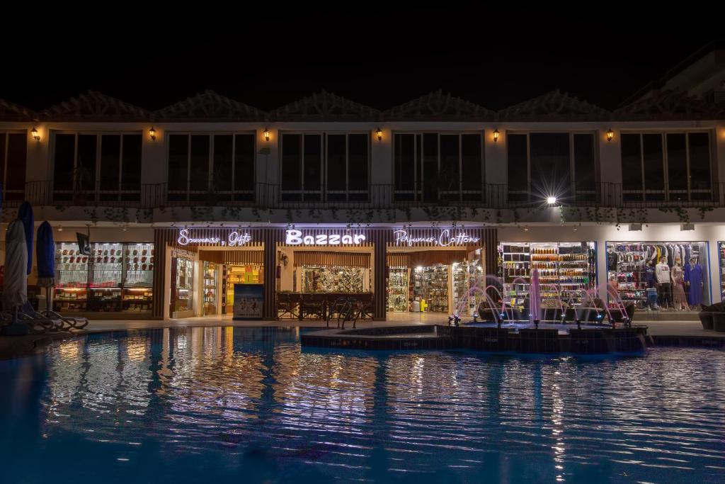 Minamark Beach Resort