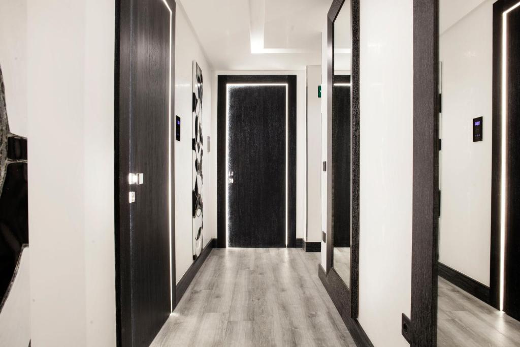 LHP Suite Napoli Parco Margherita - Standard Double Room