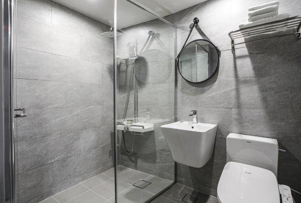Koupelna v ubytování JJ Hotel