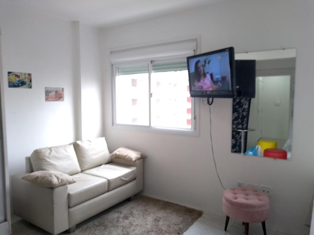 Studio London Tower