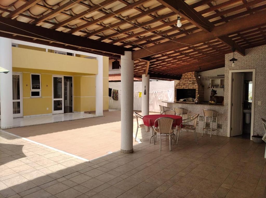  Casa de Alto Padrão - 200 mts da praia - 5/4