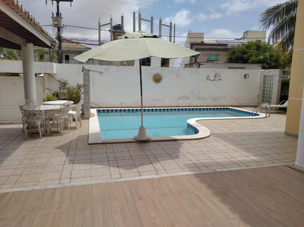  Casa de Alto Padrão - 200 mts da praia - 5/4