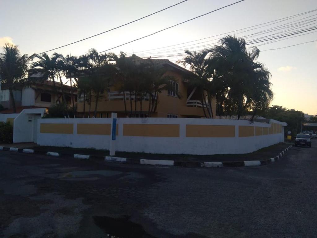  Casa de Alto Padrão - 200 mts da praia - 5/4