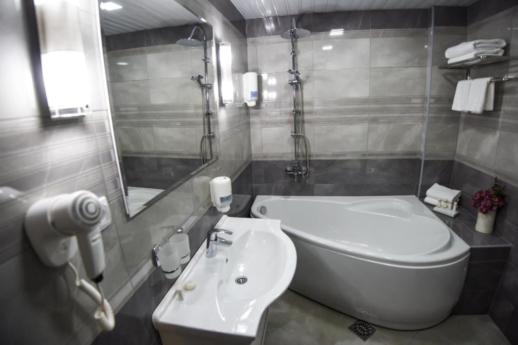 Koupelna v ubytování Hotel Požega
