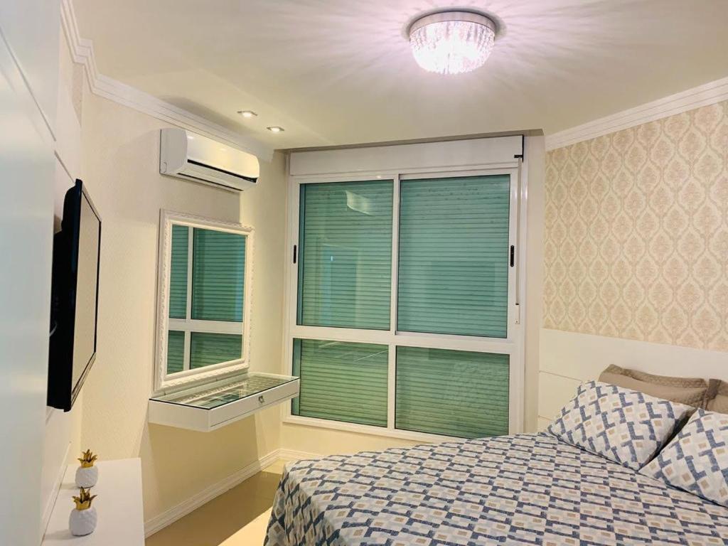  Apartamento Frente Mar Bombinhas/SC