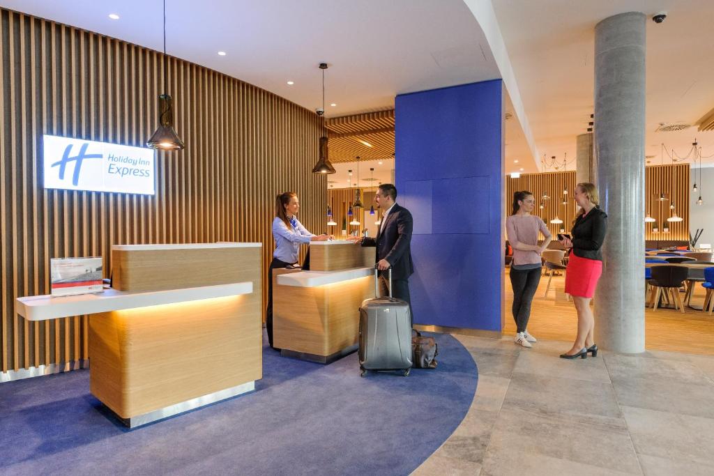 Holiday Inn Express - Berlin - Alexanderplatz by IHG - Resim 27
