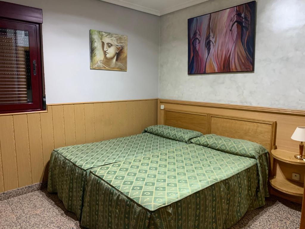 Hostal Juan XXIII, San Sebastián de los Reyes – Precios 2023 ...