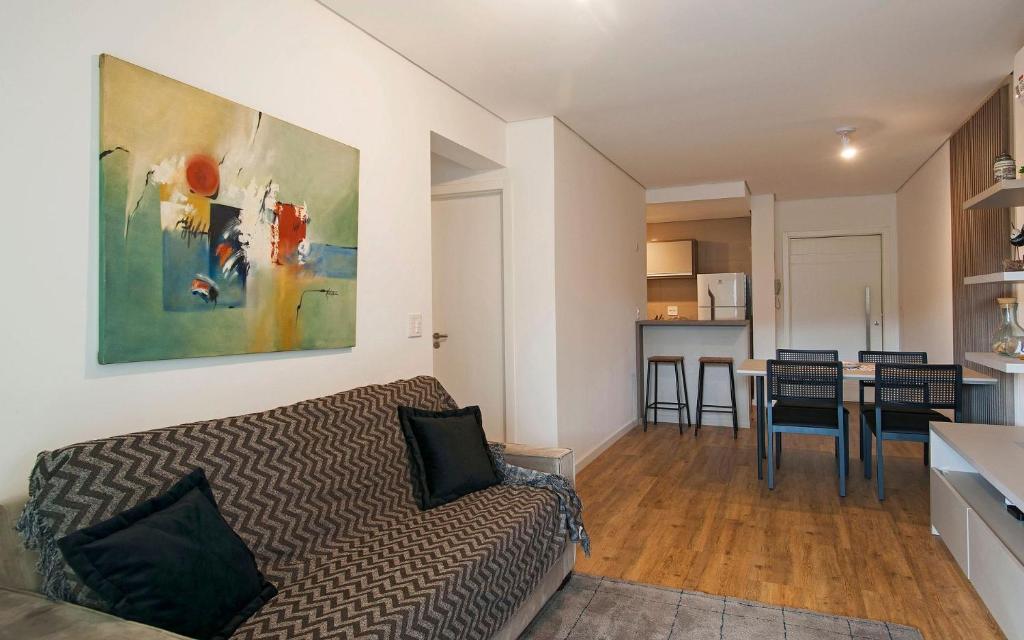 Lindo apartamento com 2 quartos no Centro de Canela