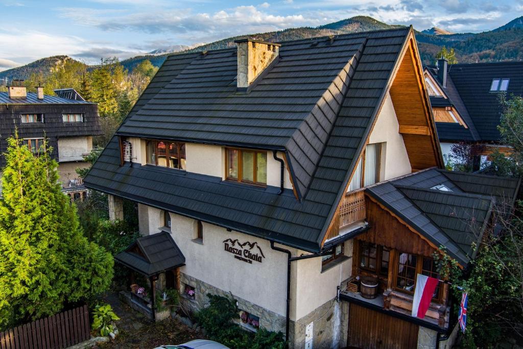 Výhľad na hory alebo výhľad na hory priamo z privátu