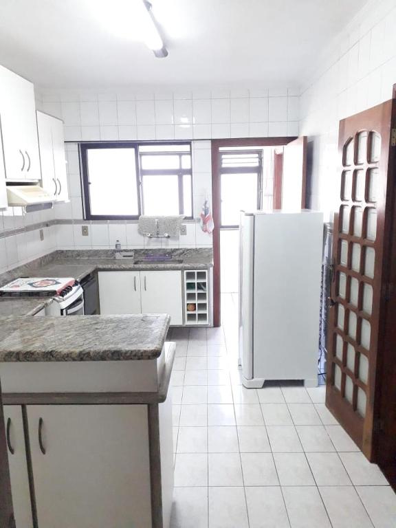  Apartamento 1 dorm na praia do Boqueirão em Santos