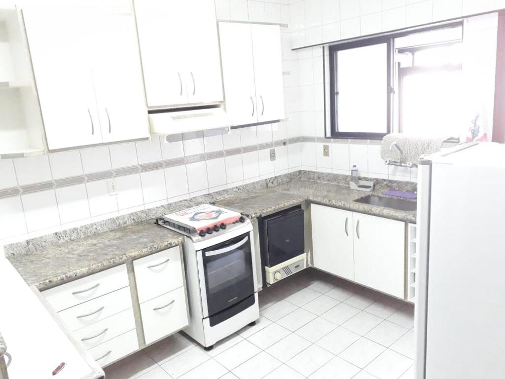  Apartamento 1 dorm na praia do Boqueirão em Santos