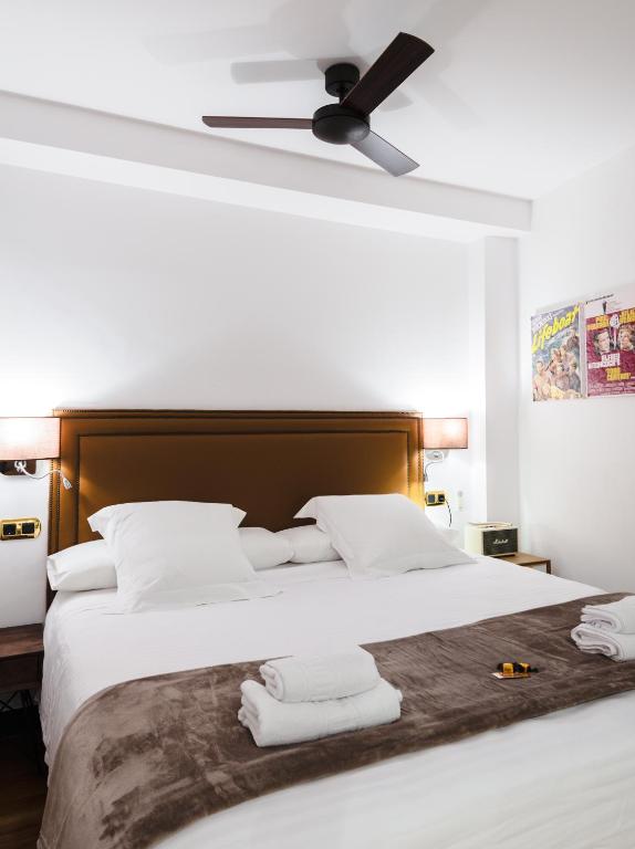 Pensión Boutique Caravan Cinema - Two-Bedroom Apartment