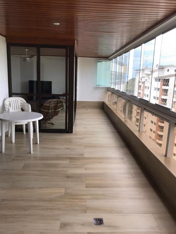  Condomínio Sorocotuba - Guarujá