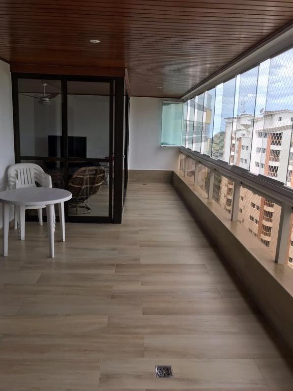 Condomínio Sorocotuba - Guarujá