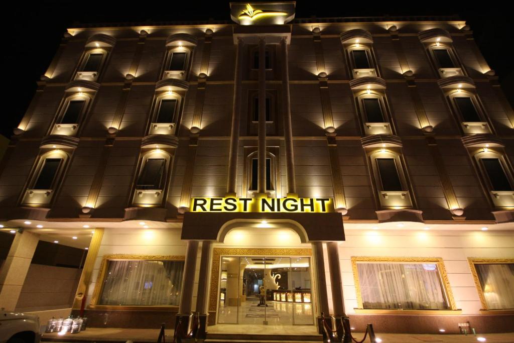 Budova, kde se aparthotel nachází