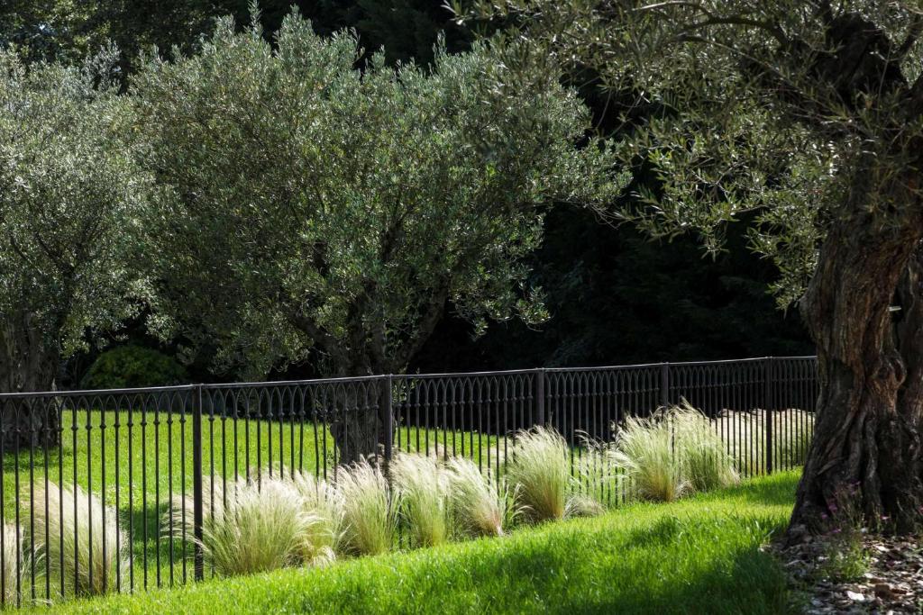 Best Western Plus Le Lavarin - Resim 17