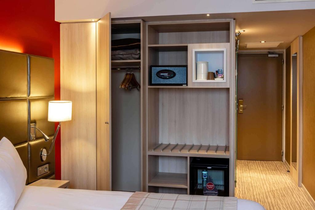 Best Western Plus Le Lavarin - Resim 24