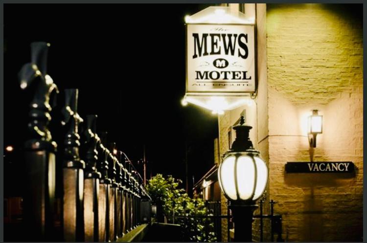 Certifikát, hodnocení, plakát nebo jiný dokument vystavený v ubytování The Mews Motel