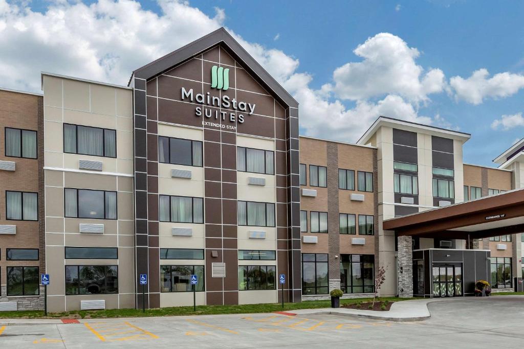 MainStay Suites Waukee-West Des Moines photo