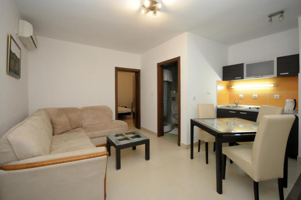 Apartments Anita - Comfort One-Bedroom Apartment