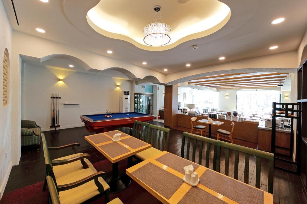 Posezení v ubytování Benikea Swiss Rosen Hotel