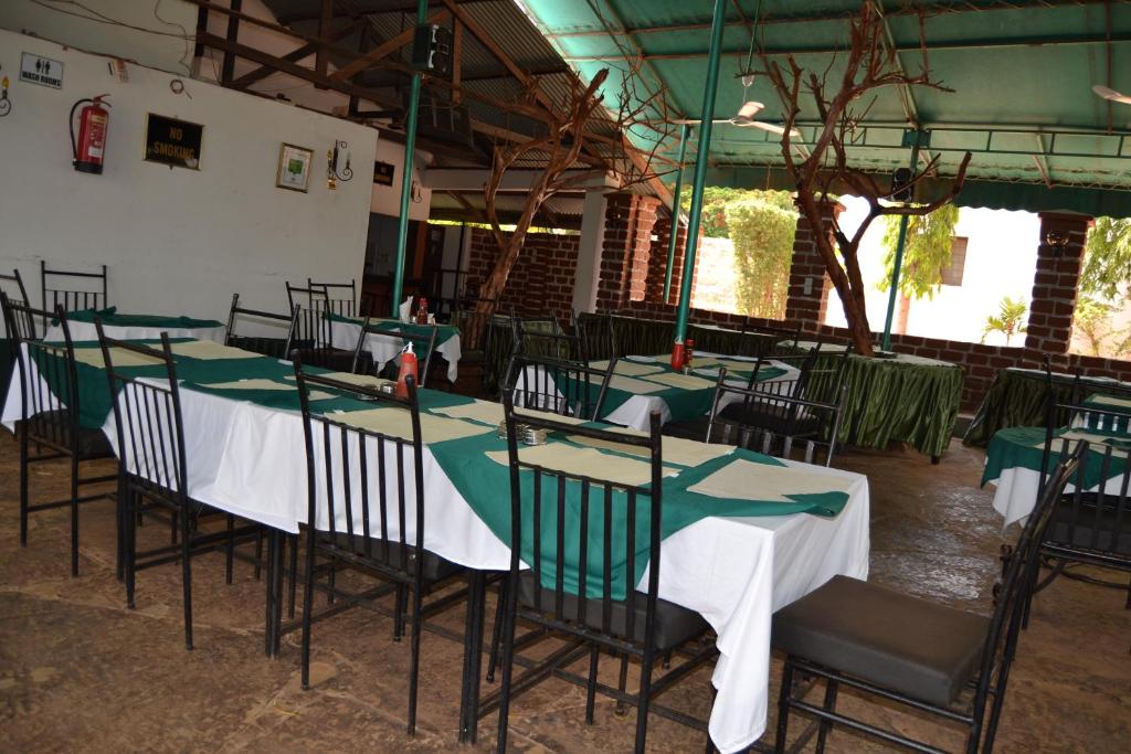 Restaurace v ubytování Impala Safari Lodge