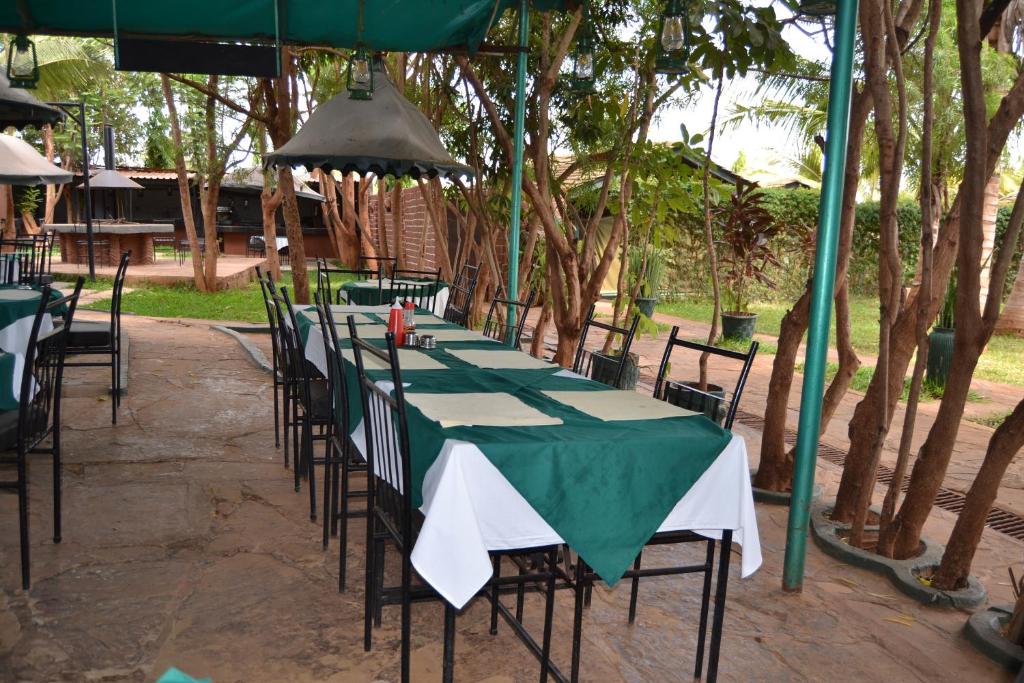 Restaurace v ubytování Impala Safari Lodge