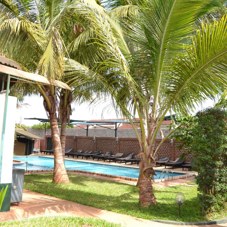 Bazén v ubytování Impala Safari Lodge nebo v jeho okolí