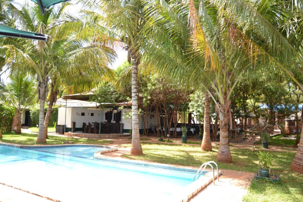 Bazén v ubytování Impala Safari Lodge nebo v jeho okolí