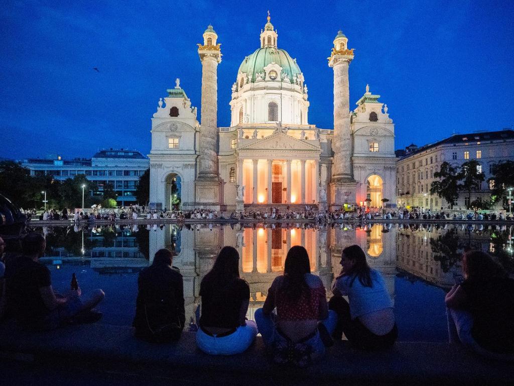 Operngasse-Karlsplatz