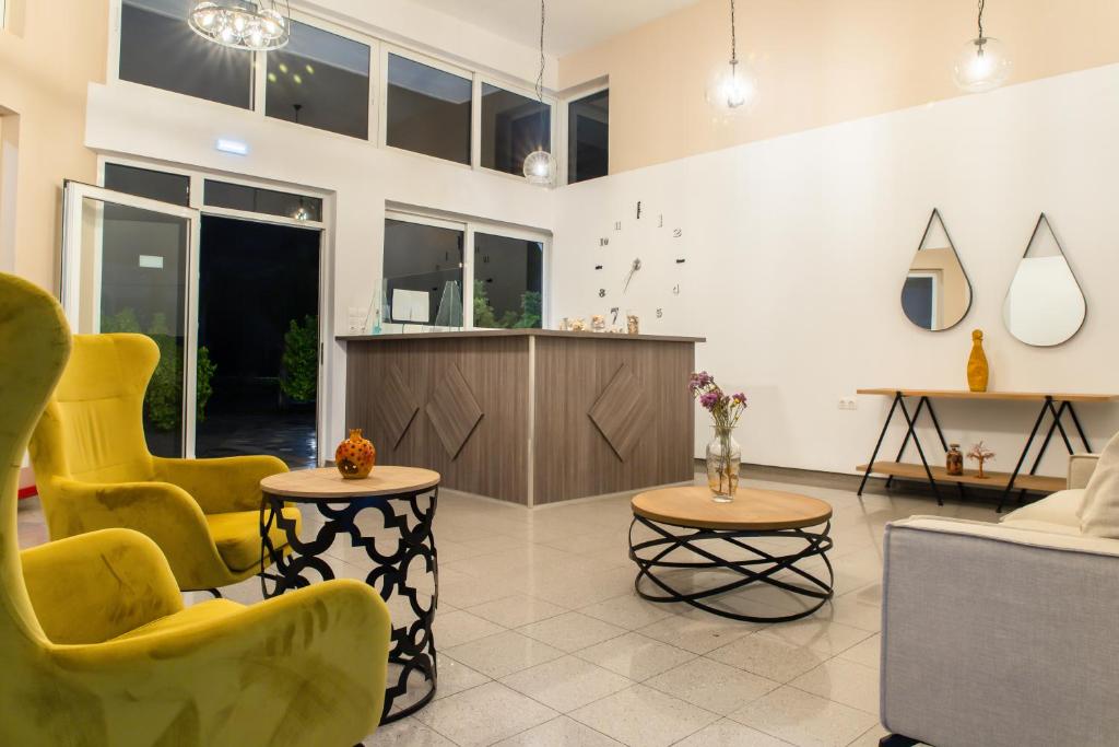 Kuchyň nebo kuchyňský kout v ubytování Argiri Apartments & Suites