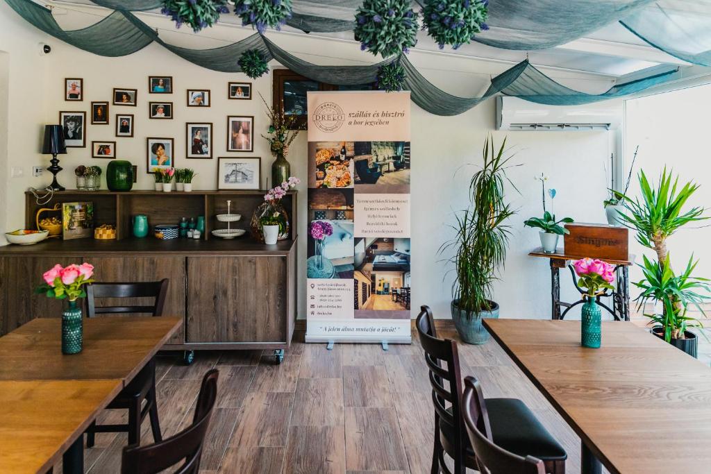 Fotografie z fotogalerie ubytování Dreko Panzió & Borbisztró v destinaci Győrújbarát