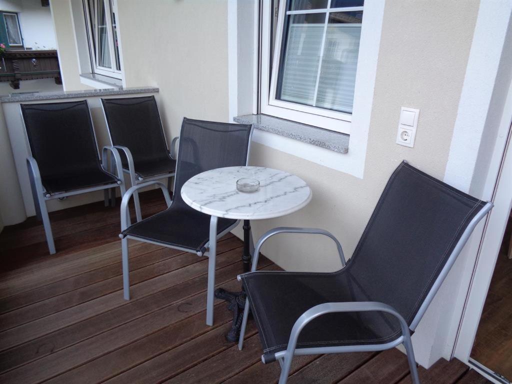 A seating area at Appartements KATHARINA