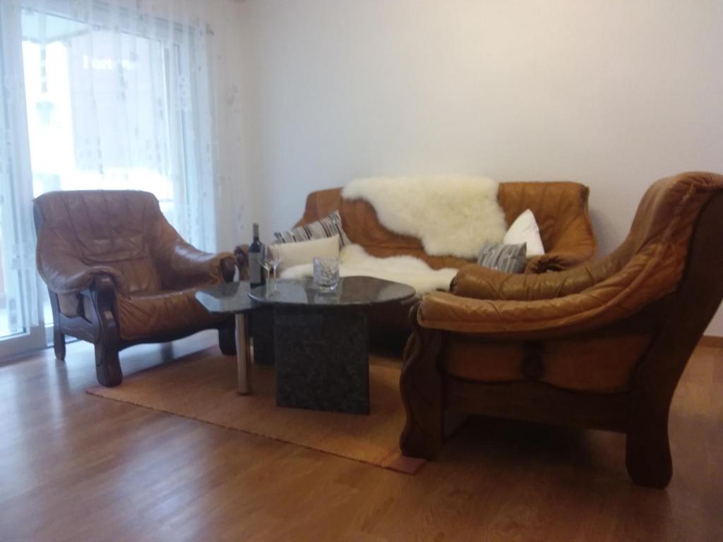Posezení v ubytování Ferienwohnung "Andre und Mariana" in Täsch, Wallis, Schweiz
