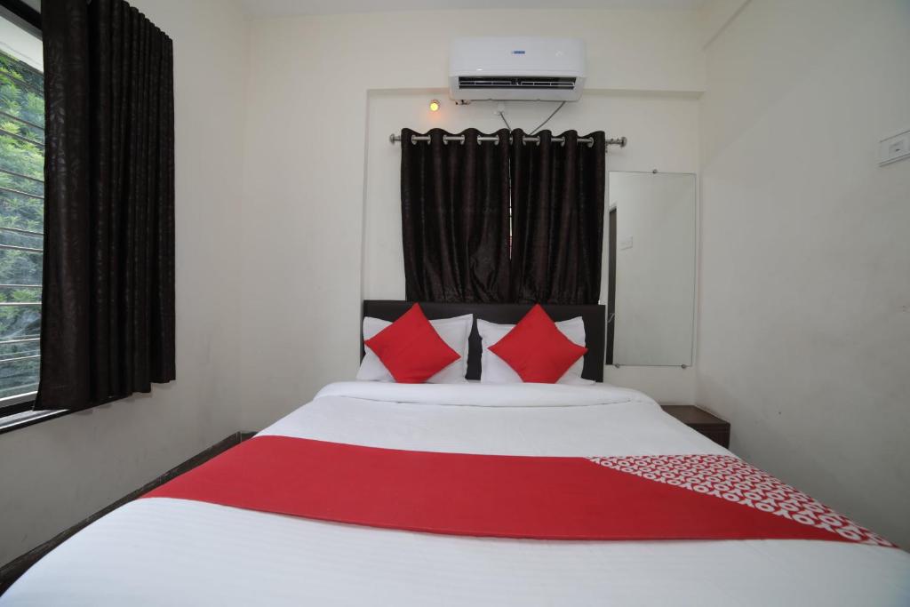 Postel nebo postele na pokoji v ubytování Hotel Shelter