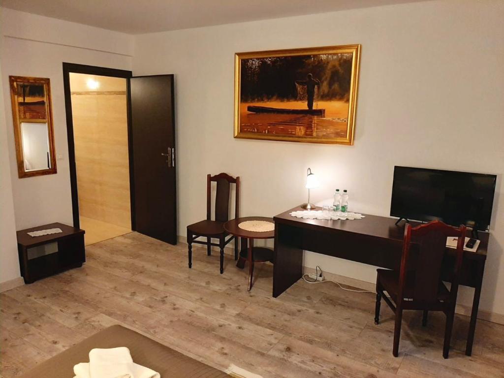 Dworek Zloty Róg Hotel i Restauracja - Resim 27