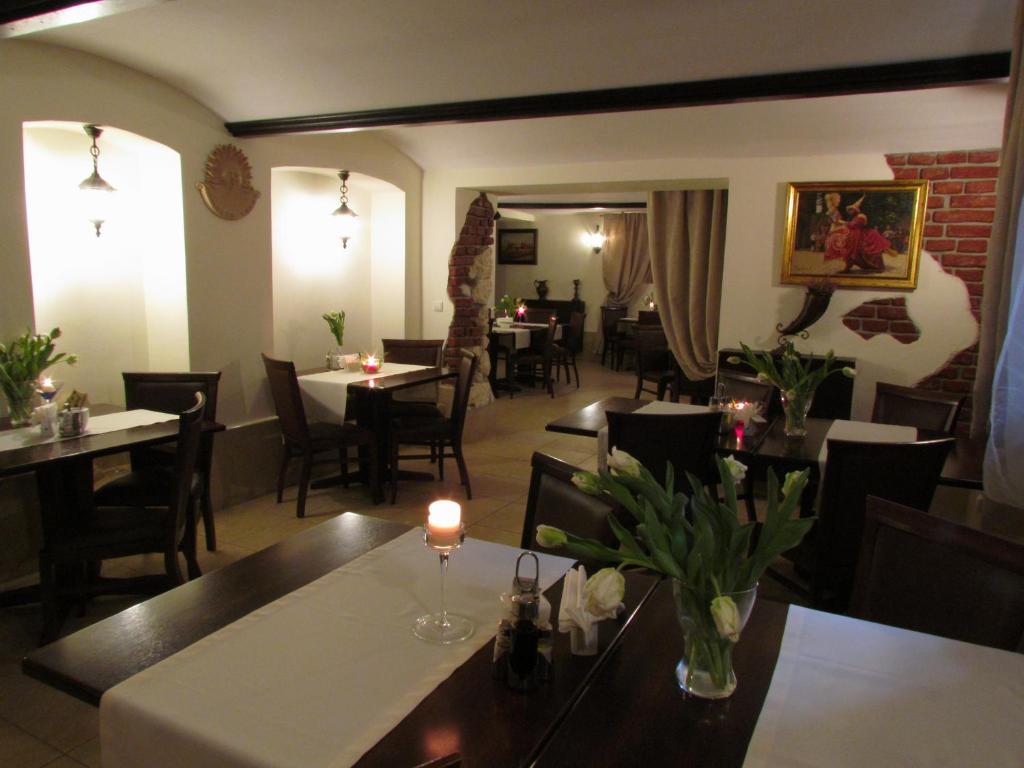 Dworek Zloty Róg Hotel i Restauracja - Resim 35